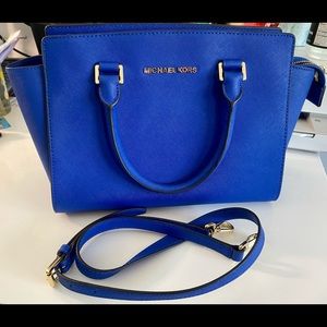 Like new Michael Kors Handbag Beautiful Blue